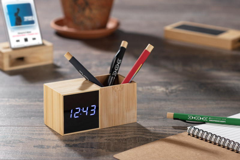 Zegar reklamowy zegar z przybornikiem na biurko bamboo 03089_l Zegar z przybornikiem na biurko BAMBOO 03089_l