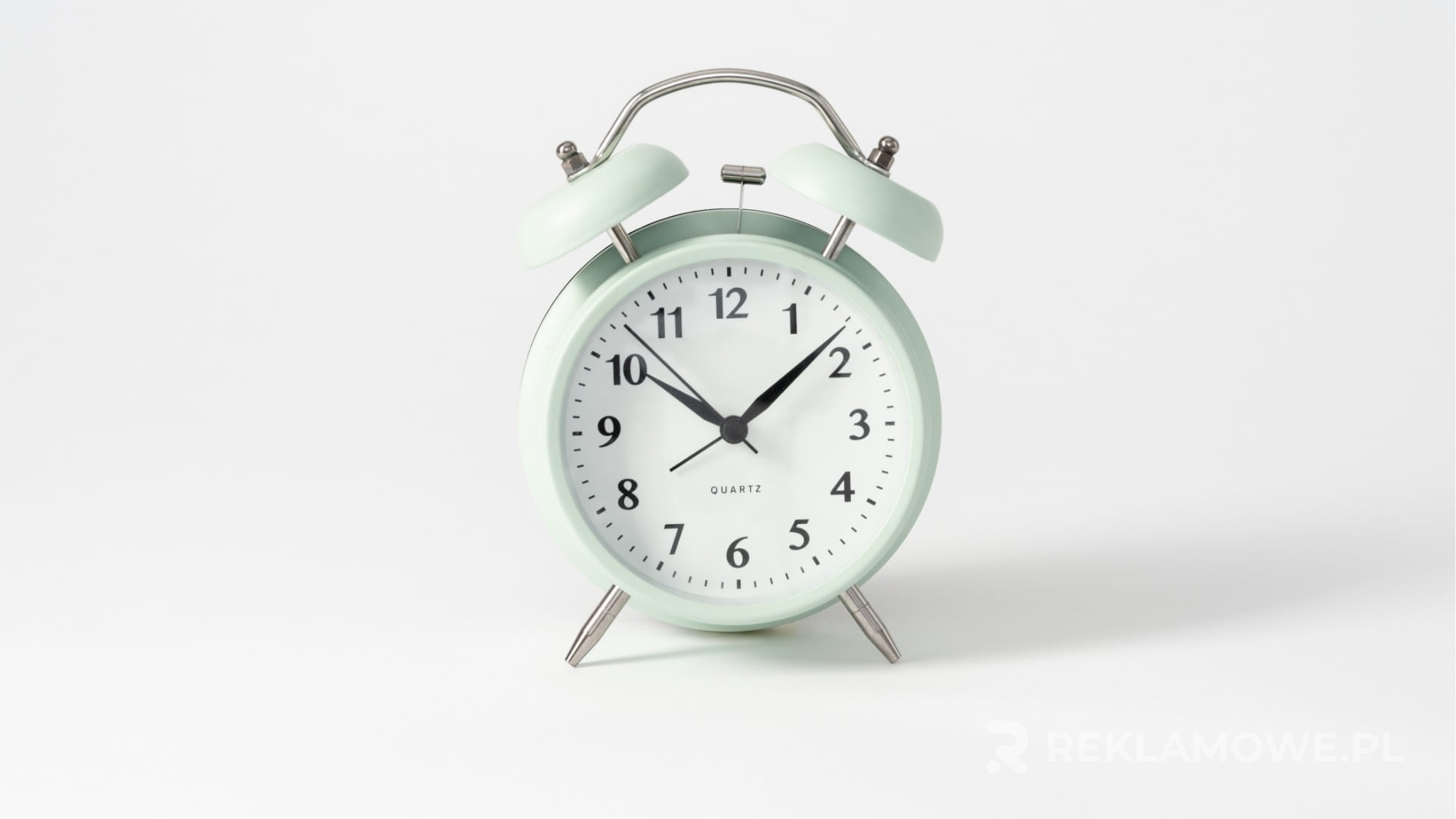 Zegary reklamowe - najlepsze modele 2025